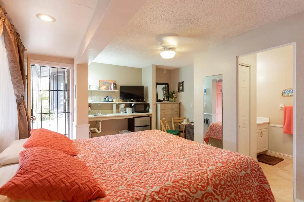 Your Perfect Home Charming 2Br2Ba Apartment With Full Kitchen Wd & Ac كايلوا